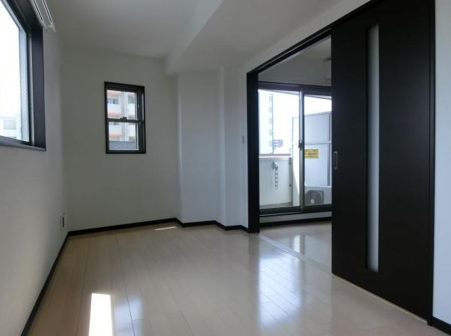 その他部屋・スペース　落ち着いて過ごせるお部屋なので、寝室にいかがでしょうか