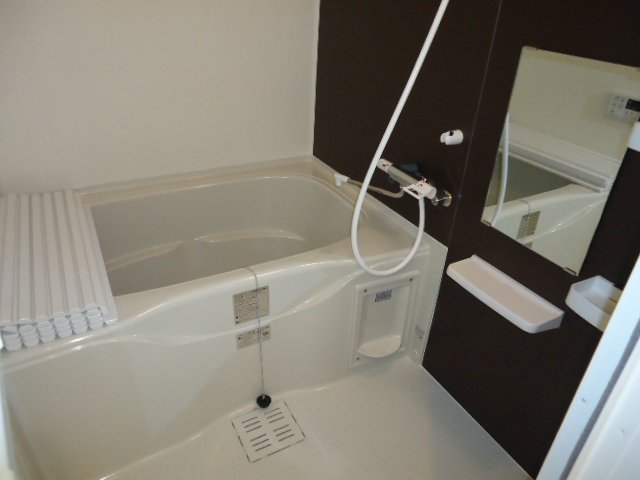 バス・シャワールーム　追炊き機能付バス