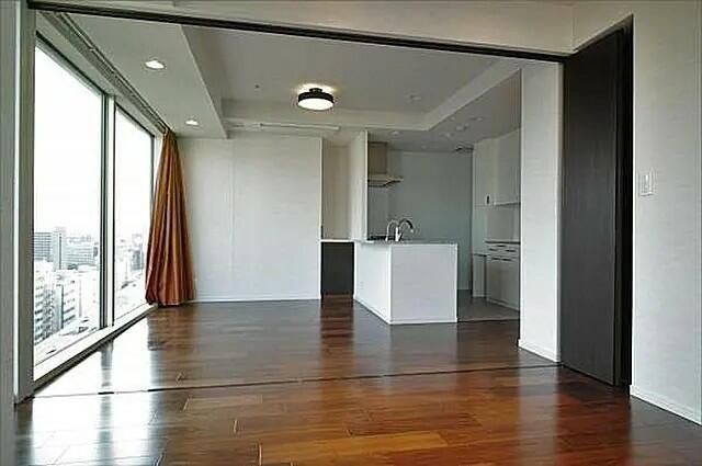 居室・リビング　※別部屋の参考写真です。