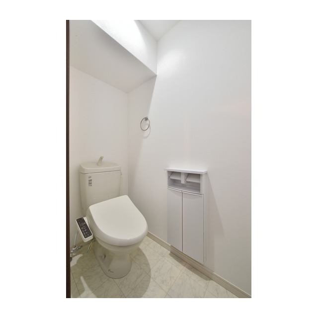 トイレ　※別部屋写真、現況優先