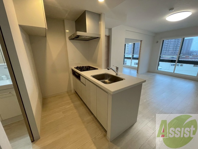 キッチン　リビングが見渡せる対面キッチンになってます。