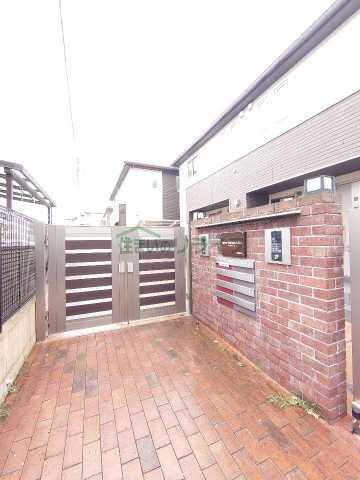 エントランス　Forest Maison LILA東棟