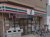 コンビニ　セブンイレブン（コンビニ）まで106m