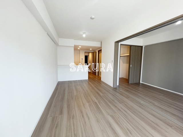 居室・リビング　使いやすい形の為、レイアウトを楽しめます♪