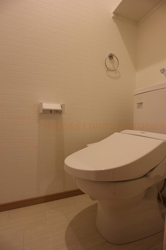 トイレ　ウォシュレット付き・同型参考写真