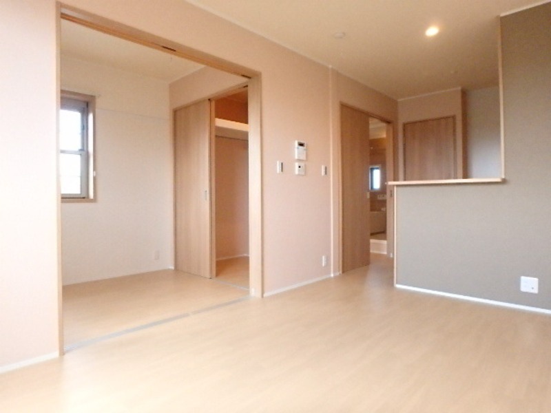 居室・リビング　図面と現状に相違がある場合には現状を優先