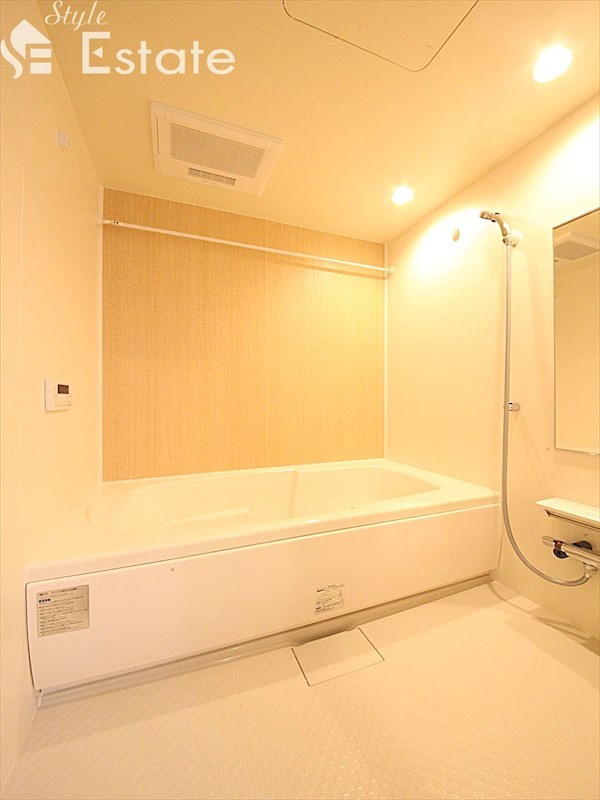 バス・シャワールーム　バスルーム