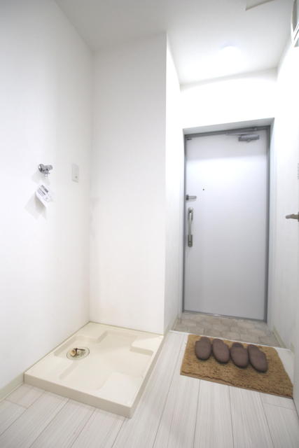 玄関　※小物は設備ではありません