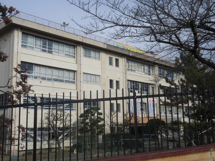 中学校　川崎市立宮前平中学校（中学校）まで550m
