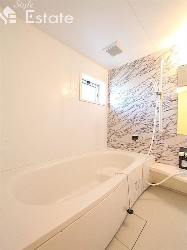 バス・シャワールーム　バスルーム