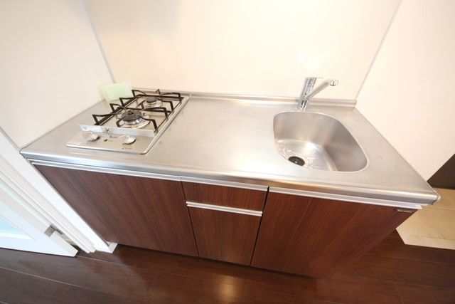 キッチン　★2口ガスコンロ付きのシステムキッチンです★