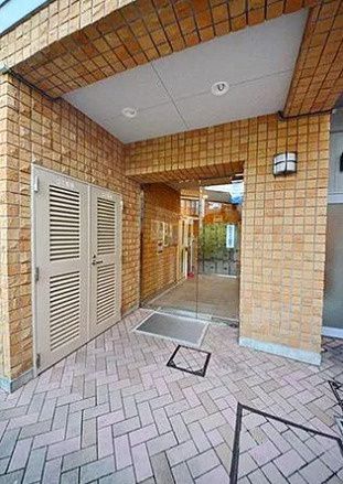 エントランス　清潔なエントランスです