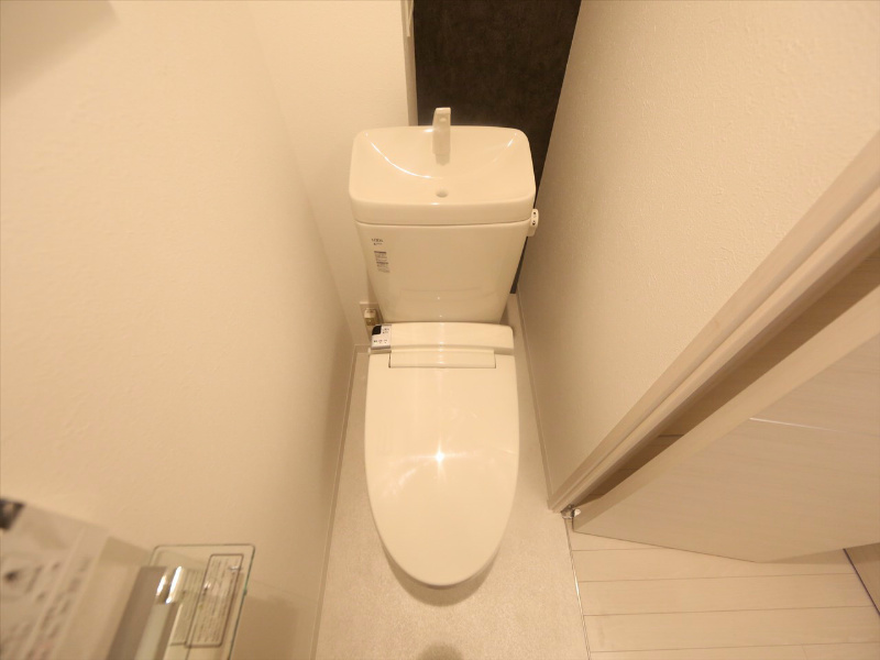 トイレ　温水洗浄便座付トイレ