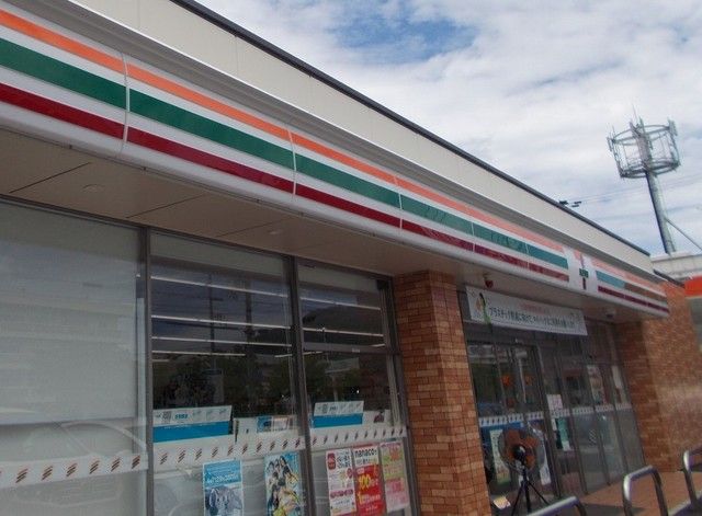 コンビニ　セブンイレブン舞鶴北田辺店（コンビニ）まで110m