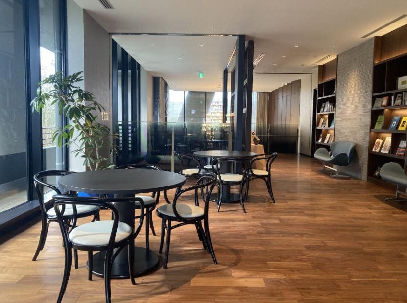 バルコニー　エントランス