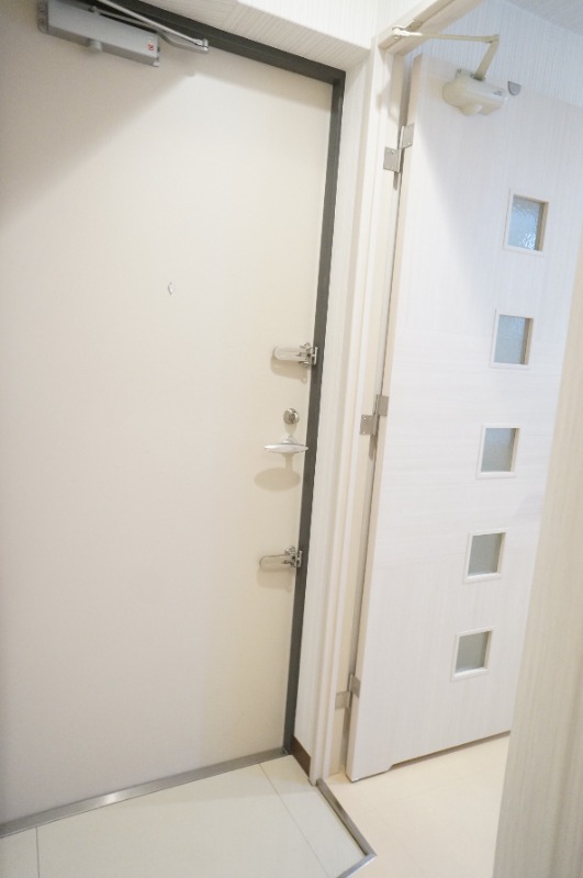 玄関　※別部屋の参考写真となります※現況優先※