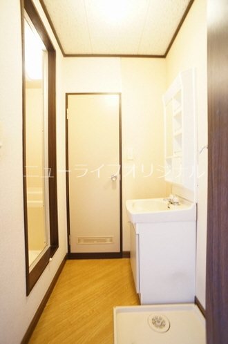 洗面設備　独立洗面台で朝の支度も楽々☆