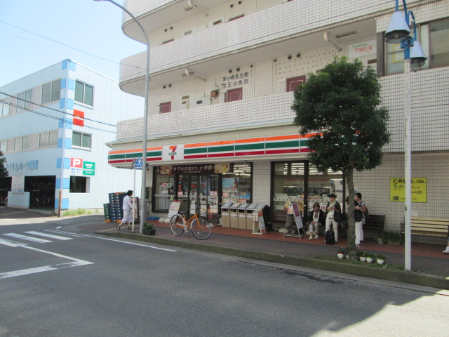 コンビニ　セブンイレブン 辻堂西口店（コンビニ）まで528m