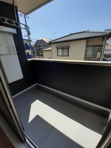 バルコニー　陽当たり良好なバルコニーです