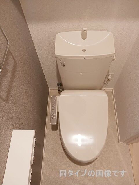 トイレ　同施工参考画像