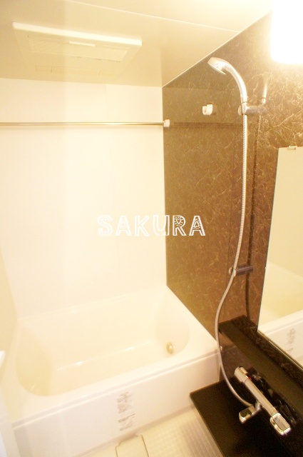 バス・シャワールーム　日々の疲れを癒すお風呂です♪