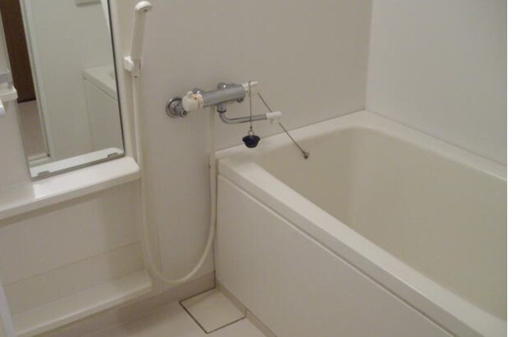 バス・シャワールーム　きれいなお風呂です