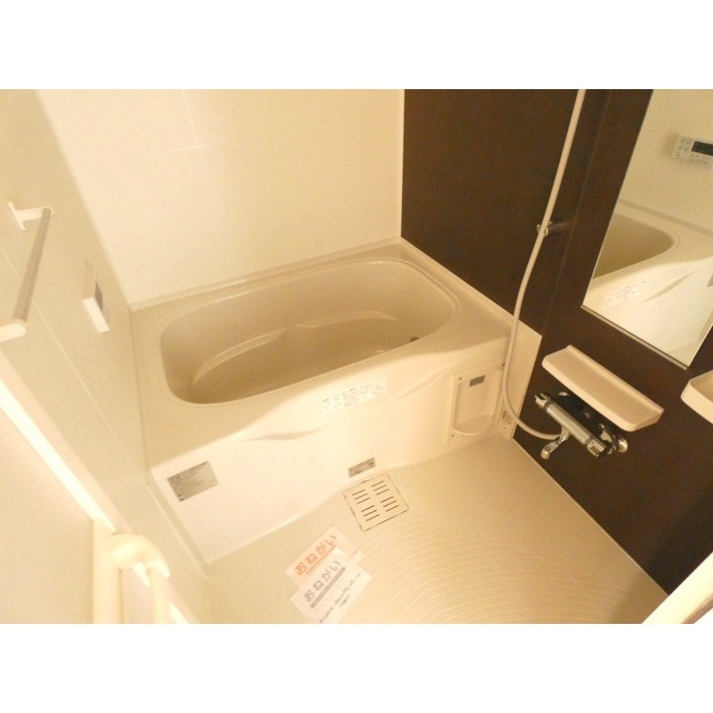 バス・シャワールーム　追い焚き機能付き