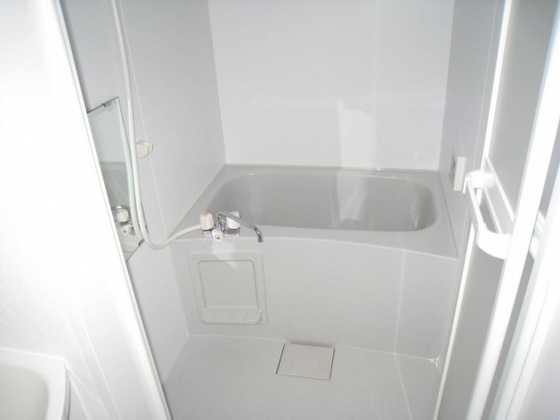 バス・シャワールーム　※別部屋の写真です