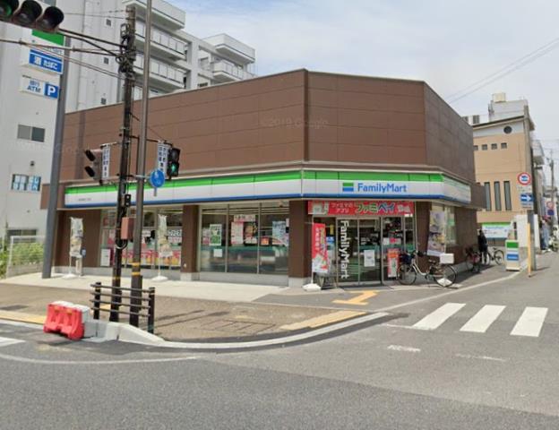 コンビニ　ファミリーマート（コンビニ）まで409m