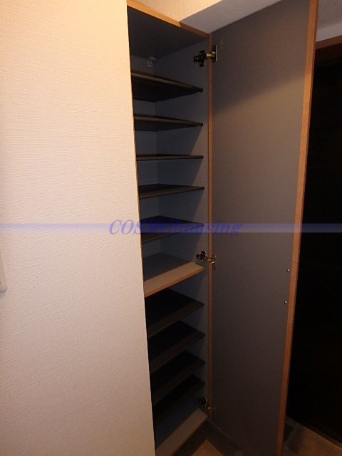 玄関　シューズボックス