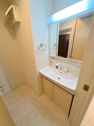 洗面設備　忙しい朝には欠かせない洗面所です