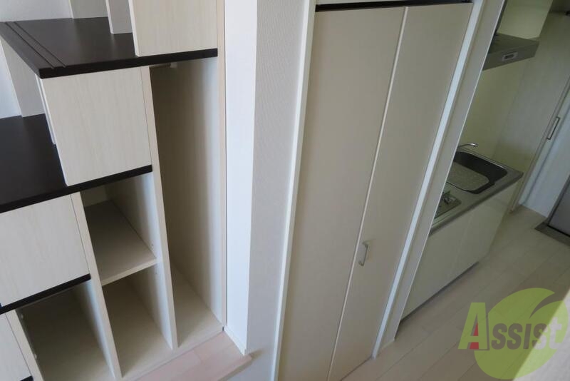 収納　キッチン脇には収納が完備されていますよ～。