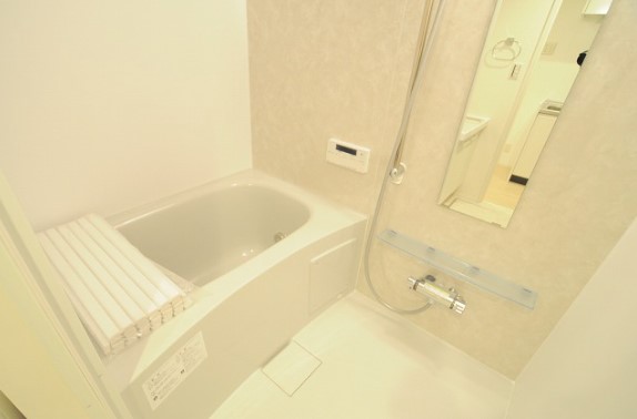 バス・シャワールーム　同物件別部屋参考写真です。