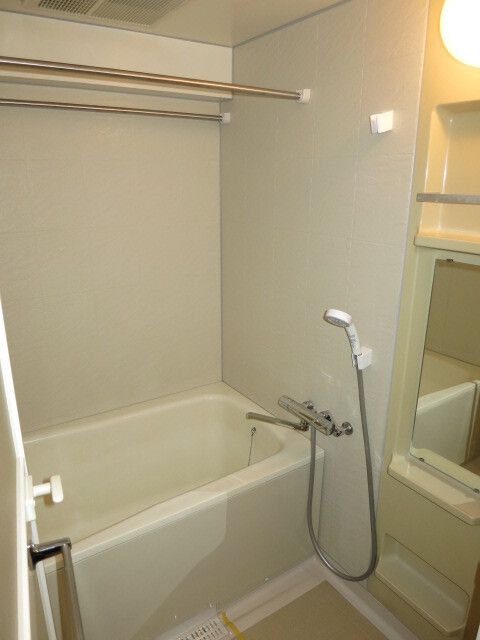 バス・シャワールーム　☆ゆっくりくつろげるお風呂☆