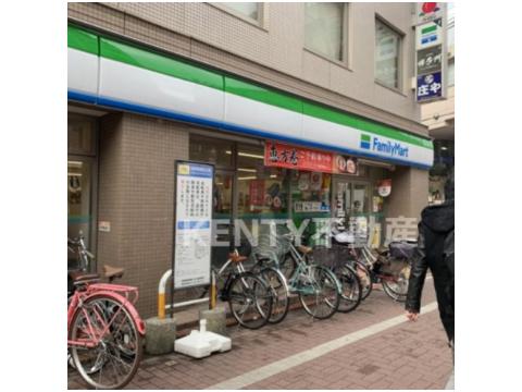 コンビニ　ファミリーマート 雪谷大塚店（コンビニ）まで721m