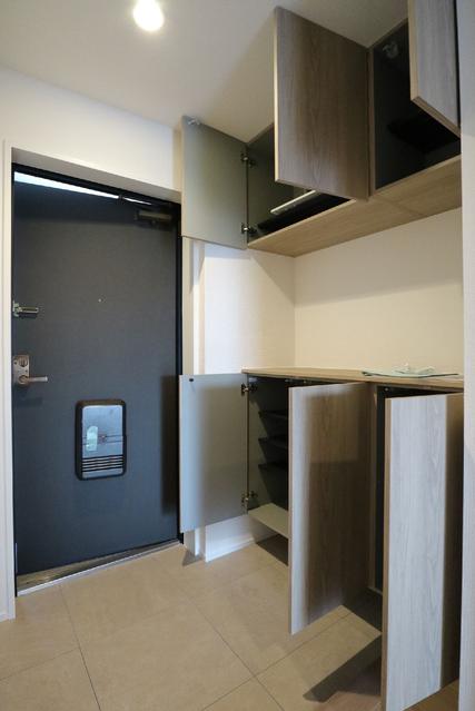 収納　収納　シューズボックス