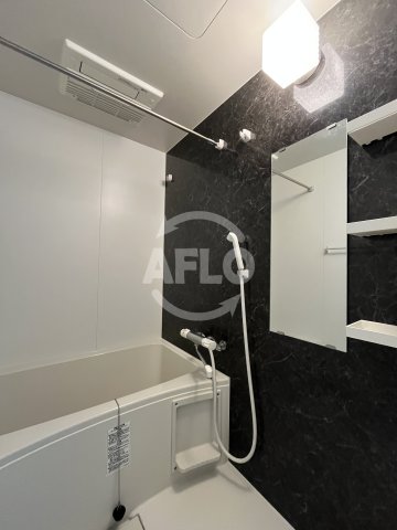 バス・シャワールーム　S-RESIDENCE江坂Eminence　浴室