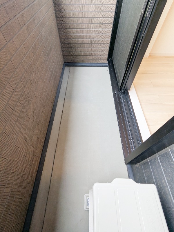 バルコニー　図面と現状に相違がある場合には現状を優先