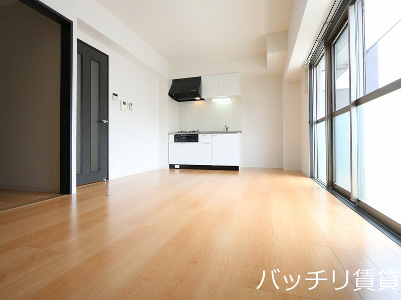 居室・リビング　別号室タイプの為、現状を優先致します。