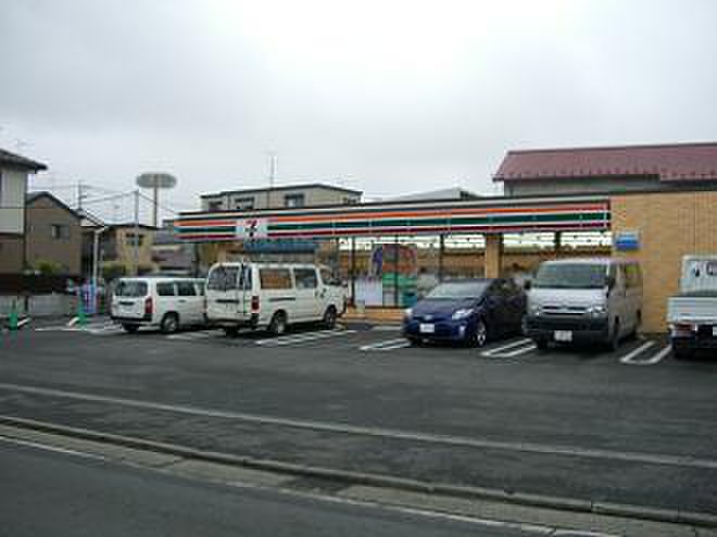 コンビニ　セブンイレブン（コンビニ）まで1000m