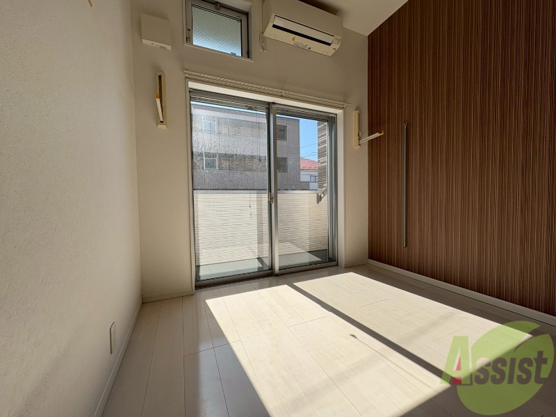 その他部屋・スペース　お部屋に家具を置いても狭く感じないです。