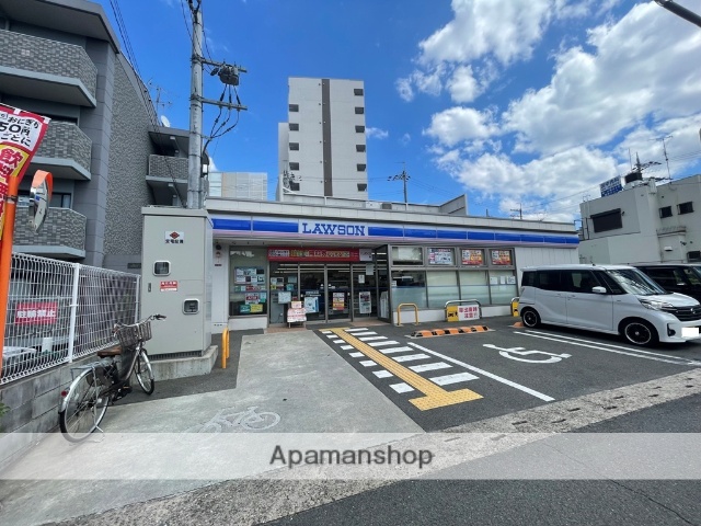 コンビニ　ローソン新枚方岡東町店（コンビニ）まで232m