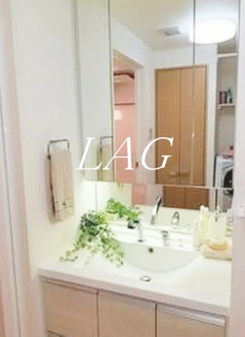 洗面設備　洗面台です。