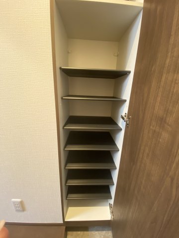 玄関　同施工会社施工物件の参考写真になります※現況優先