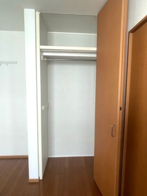 収納　（別タイプ参考写真）豊島区南大塚1丁目アパート