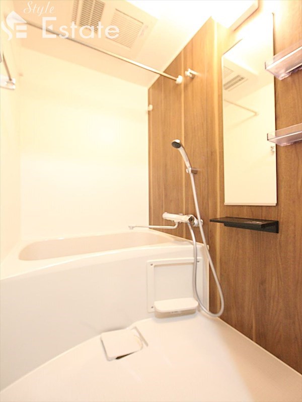 バス・シャワールーム　バスルーム