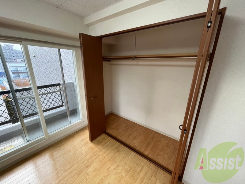 収納　寝室のクローゼットにもたくさん収納出来ますね！