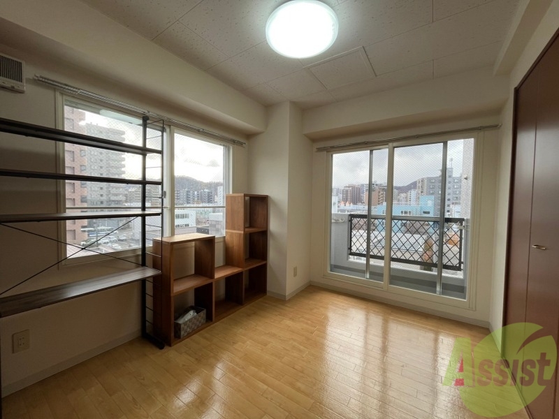 その他部屋・スペース　５帖の洋室です。家具の配置もしやすそうですね！