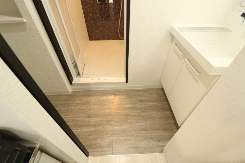 洗面設備　広々脱衣所スペース♪