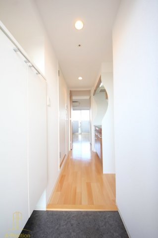 玄関　SERENiTE上町台